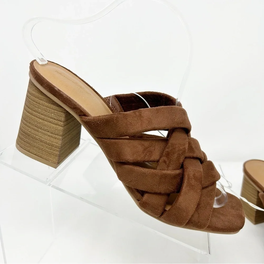 Universal Thread Andy Brown Strappy Slip On Heeled Sandals Size 9.5 Open Toe